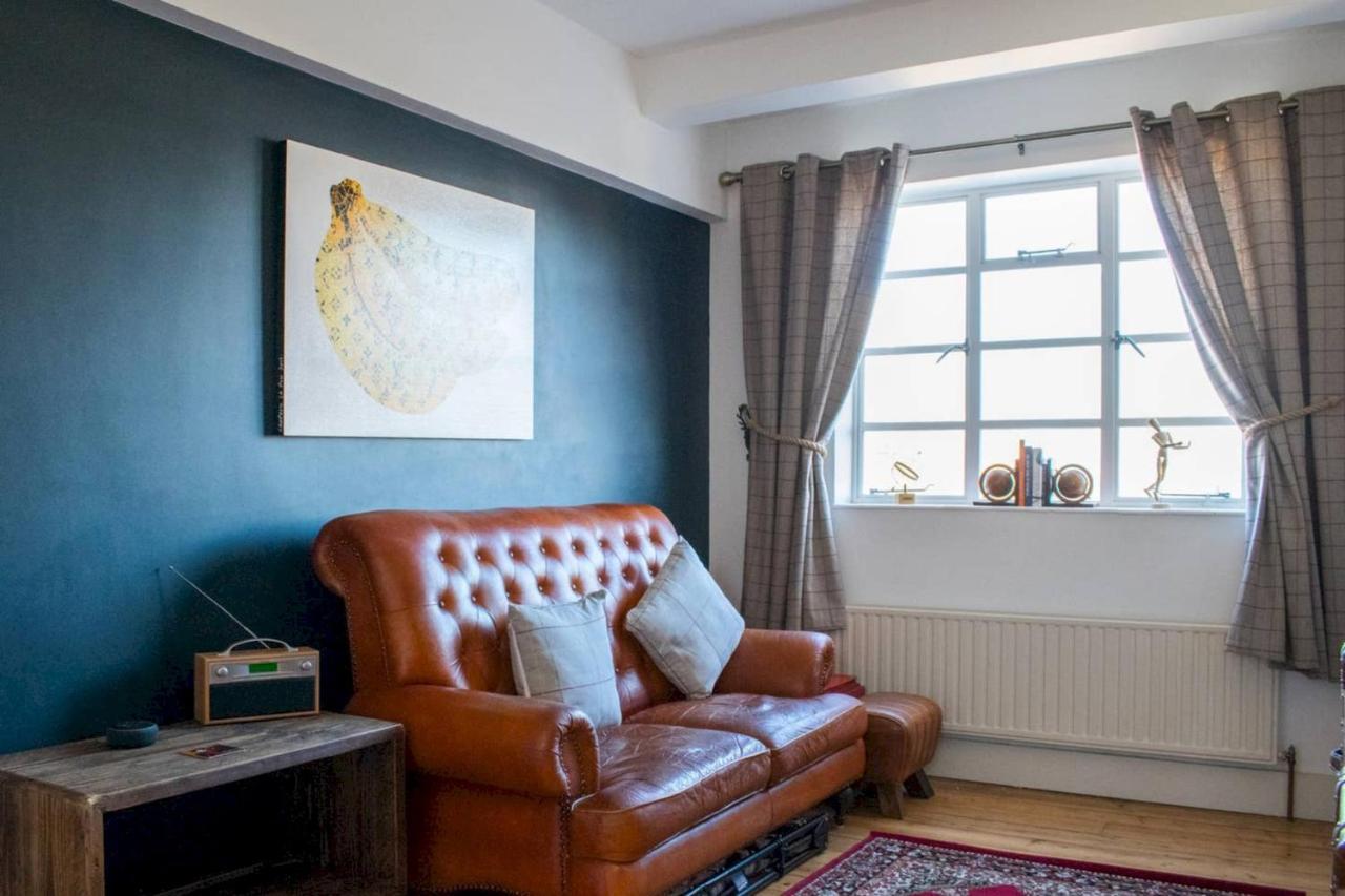 Beautifully Decorated Contemporary 2 Bedroom Flat London Eksteriør billede